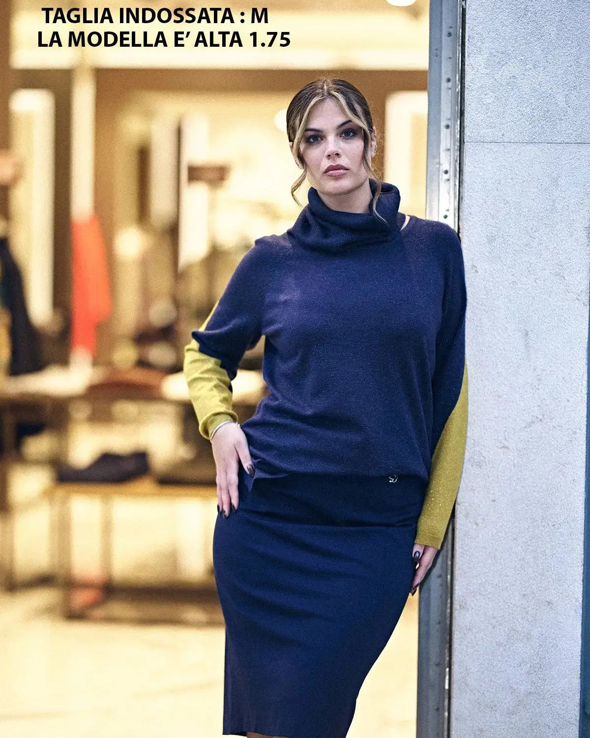 Gonna a tubino con vita elasticizzata e nervures frontali BLU DORABELLA PIU'