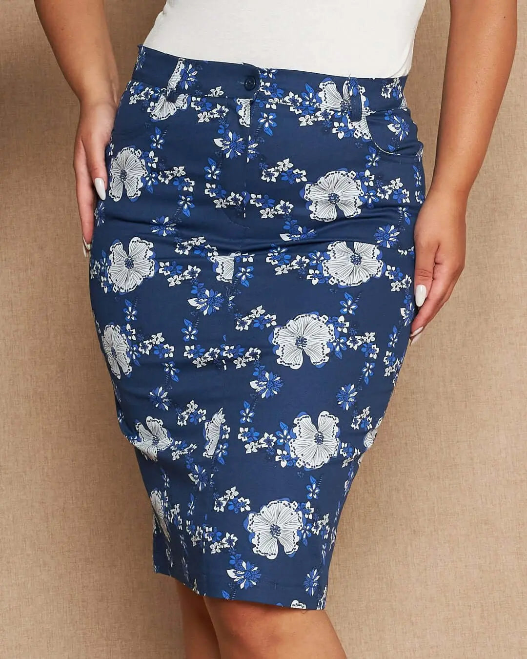 Gonna a tubino in popeline di cotone elasticizzato con fantasia floreale e logo D sul retro. BLUETTE DORABELLA