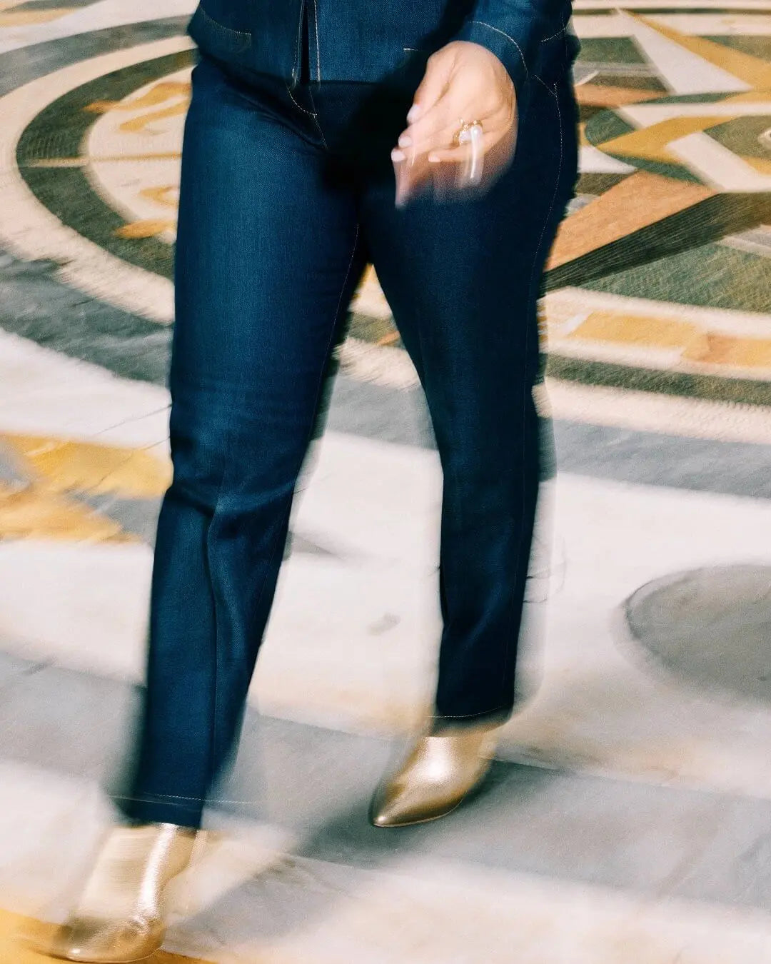 Jeans vita alta denim con bottone dorato BLU DORABELLA