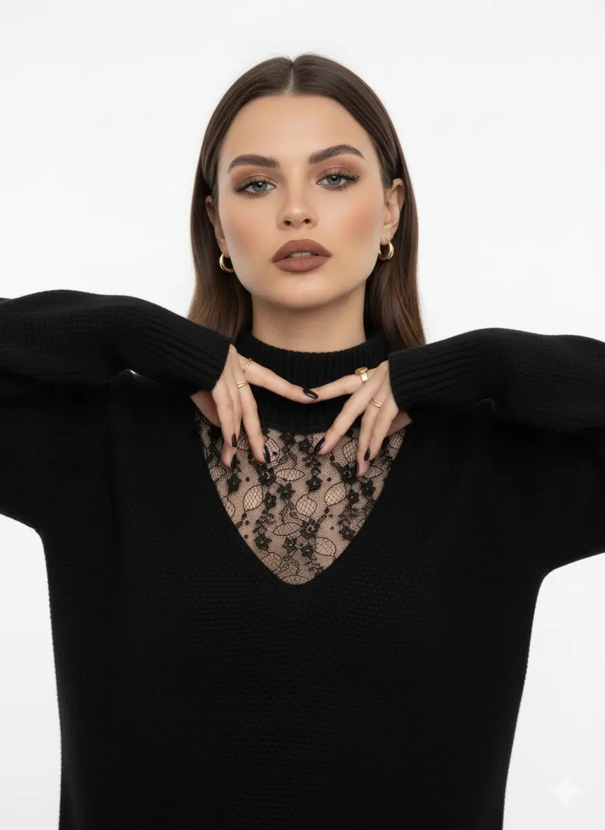 Lupetto con scollo in pizzo e strass DORABELLA