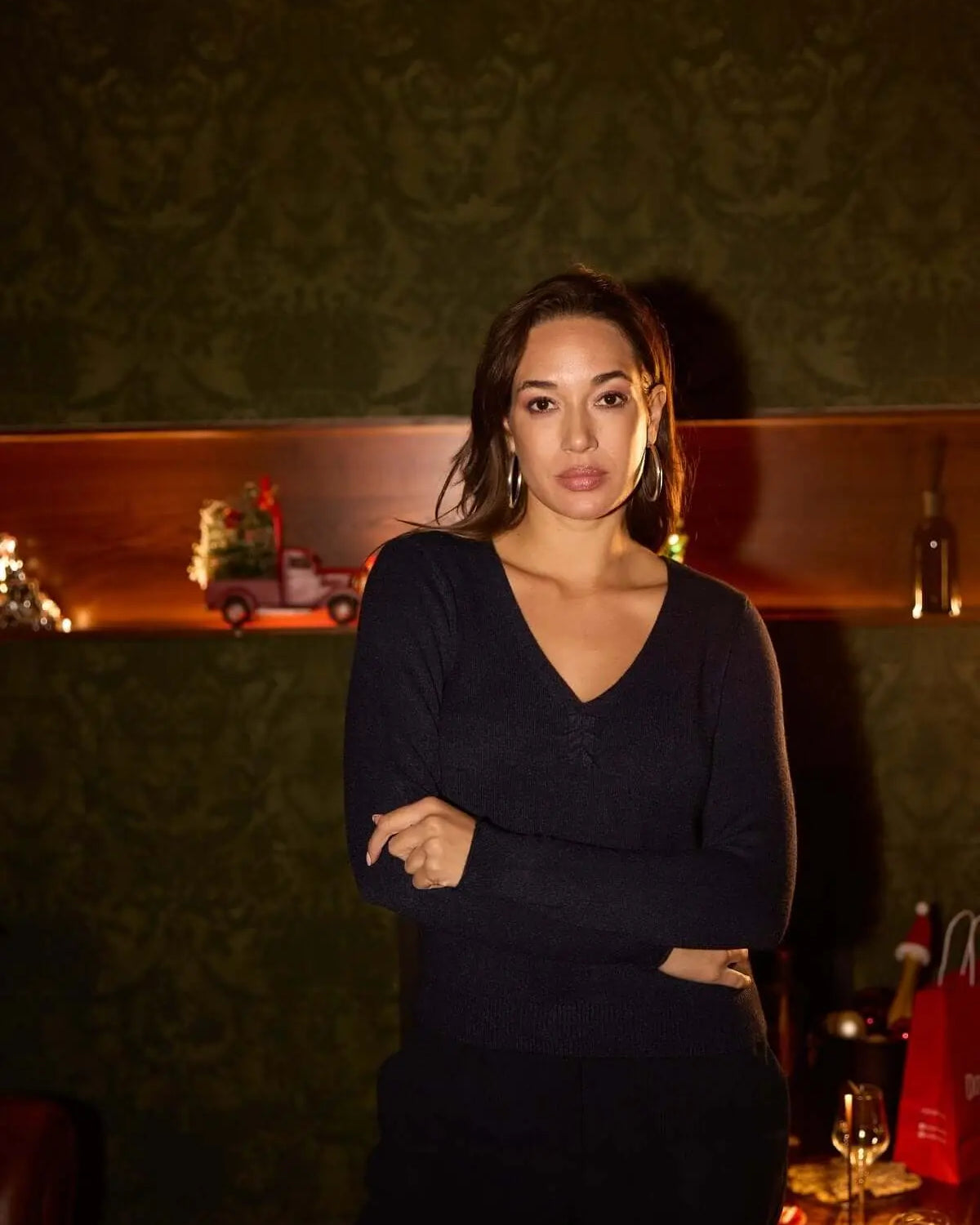 MAGLIA SCOLLO "V" BLU DORABELLA