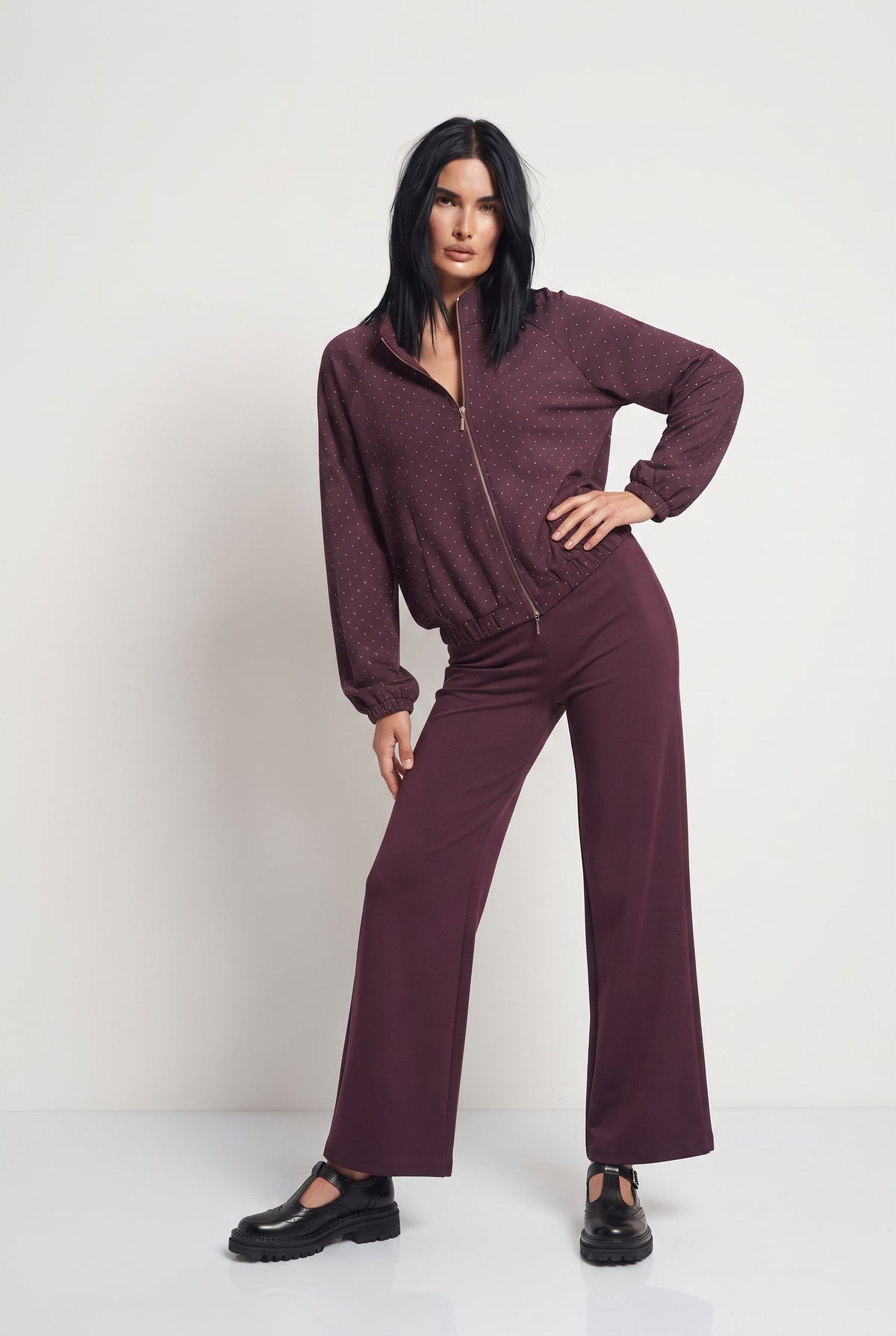 Coordinato felpa e pantalone full strass