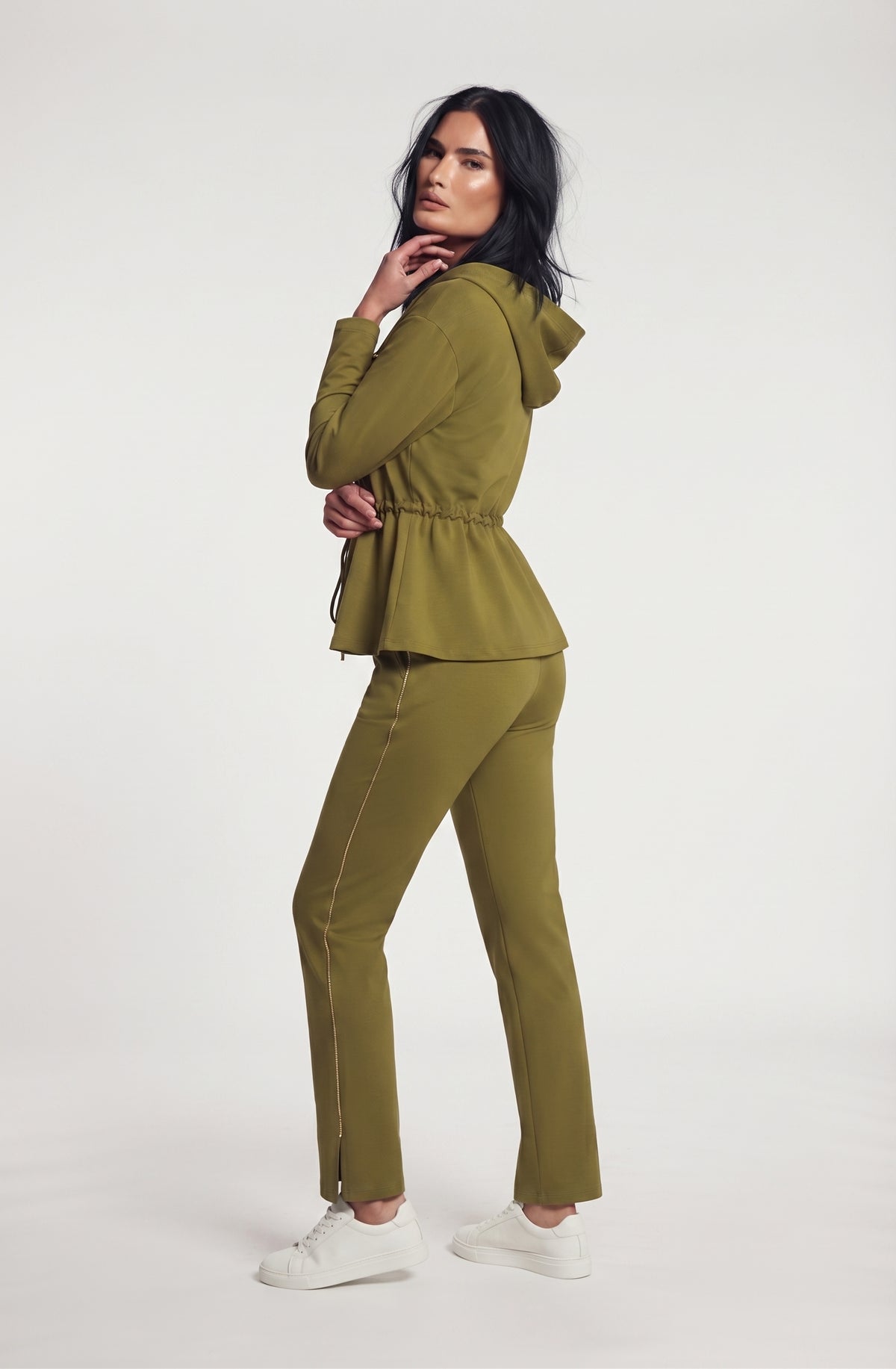 Coordinato felpa e pantalone con microchain
