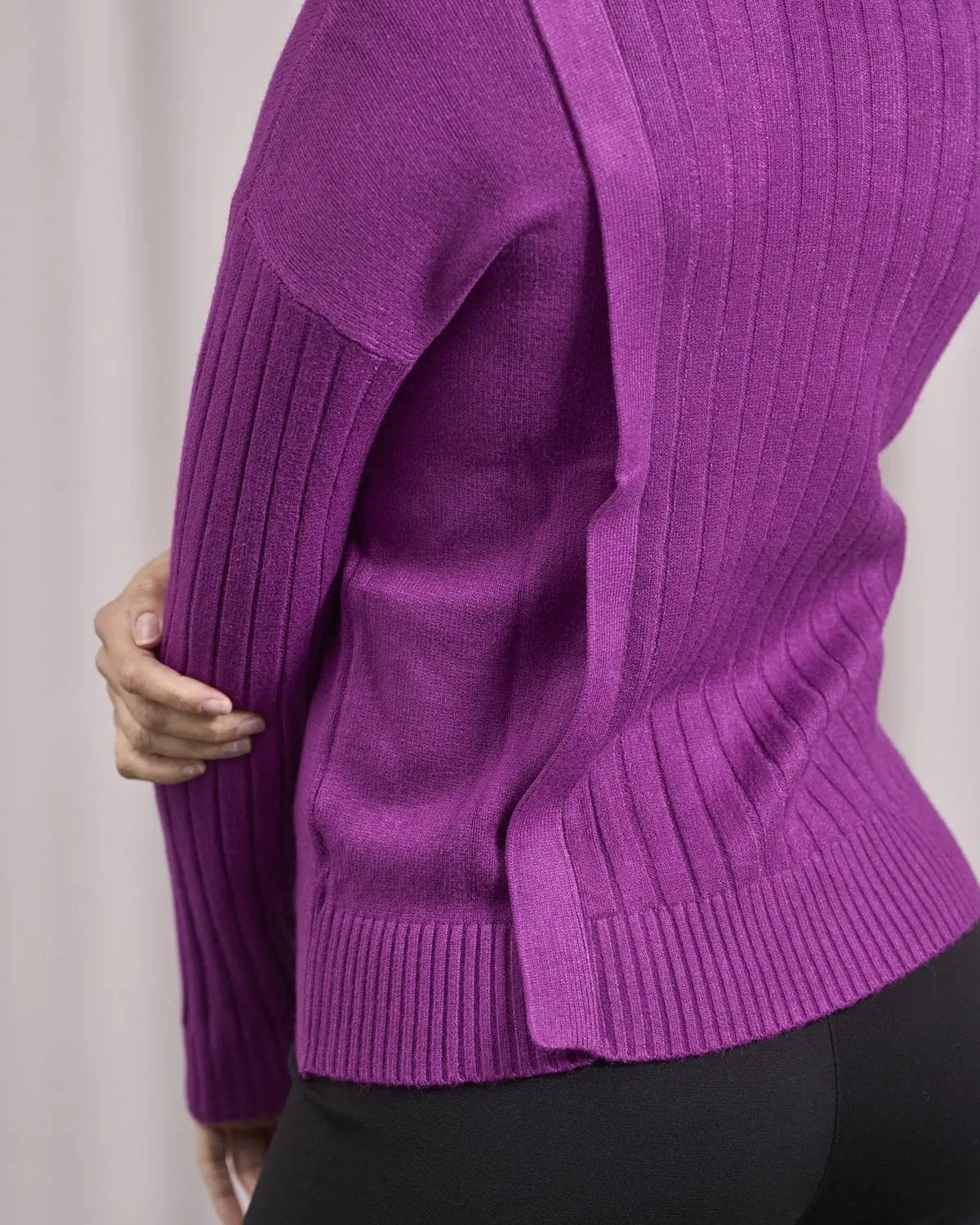 Maglia a collo alto con bottoni laterali ORCHIDEA DORABELLA