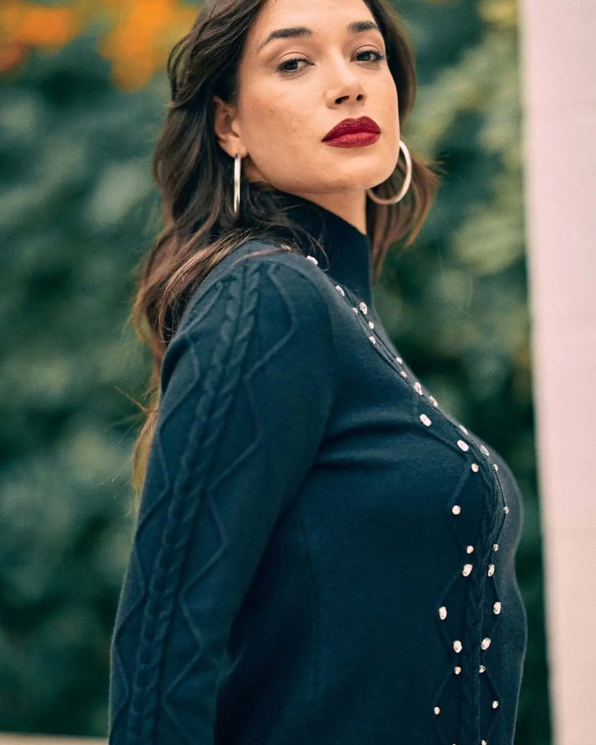 Maglia a collo alto con intarsio e dettaglio strass frontali NERO DORABELLA