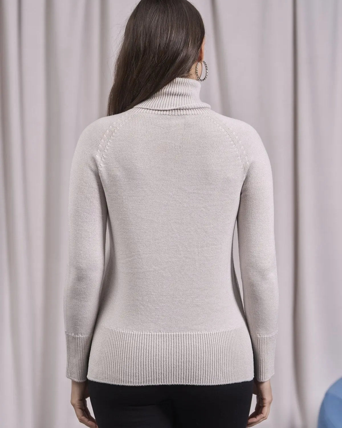 Maglia a collo alto con manica raglan PERLA IRONICA