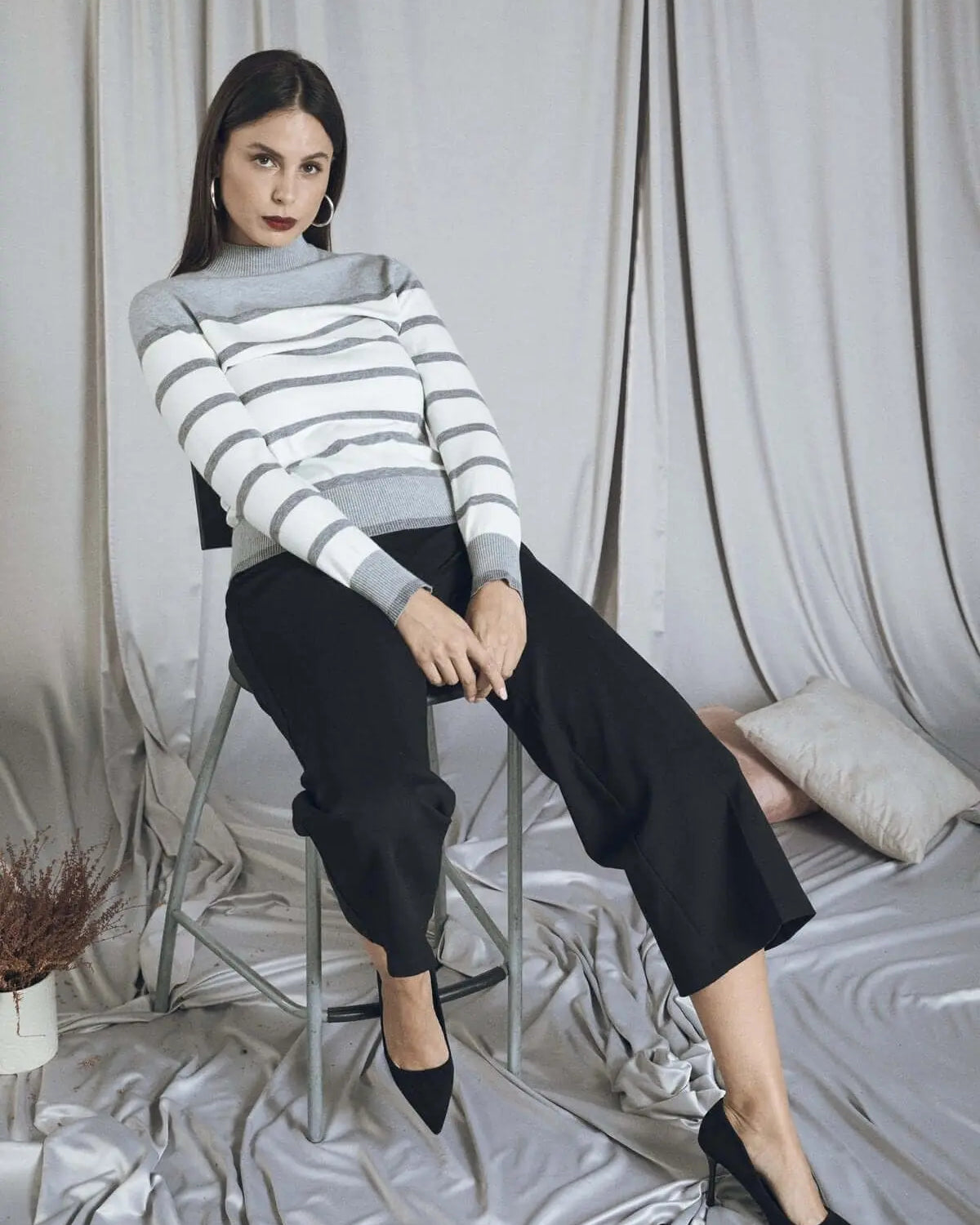 Maglia a collo alto con motivo a righe bicolor GRIGIO MEDIO DORABELLA XL