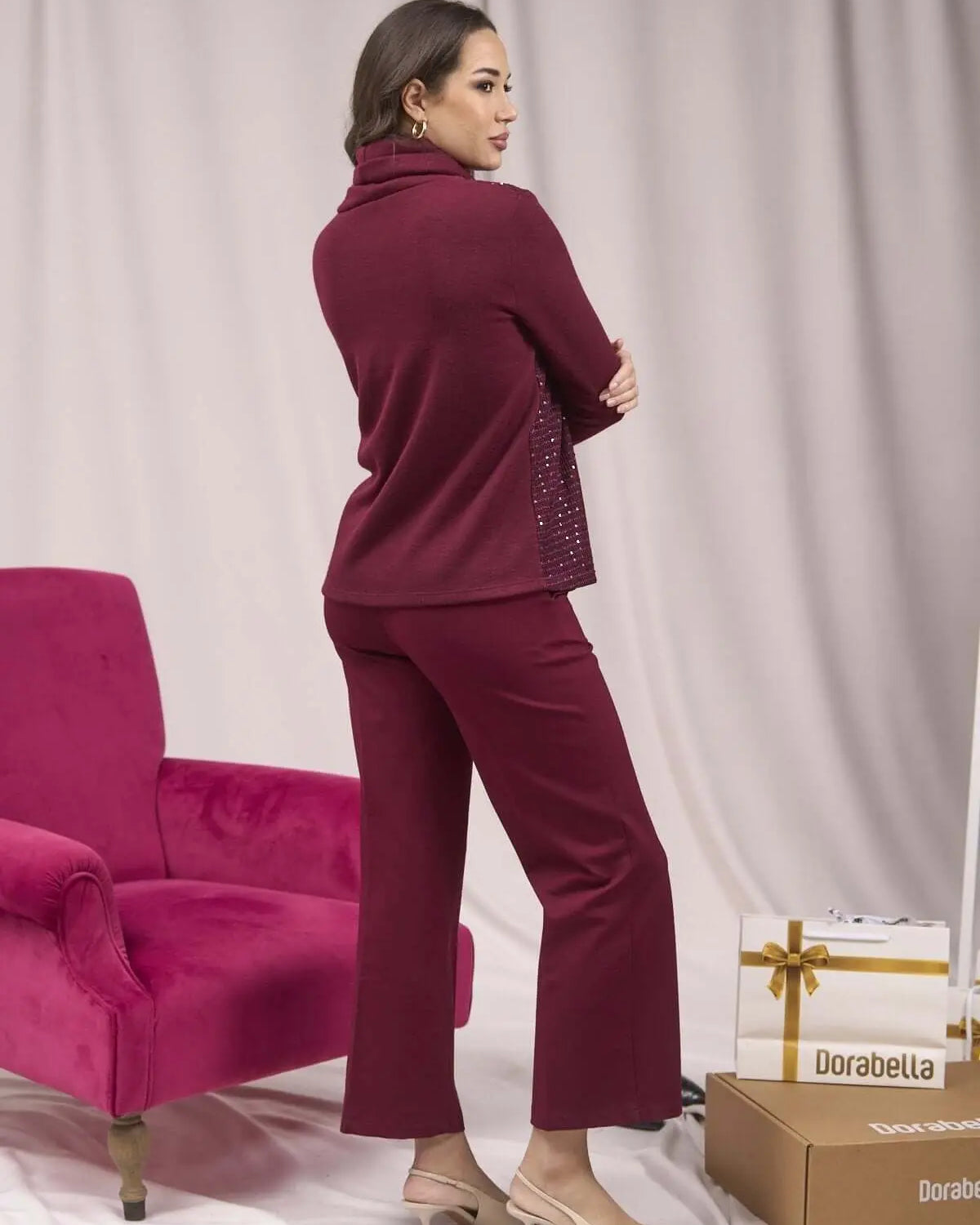 Maglia a collo alto con paillettes ricamate BORDEAUX DORABELLA