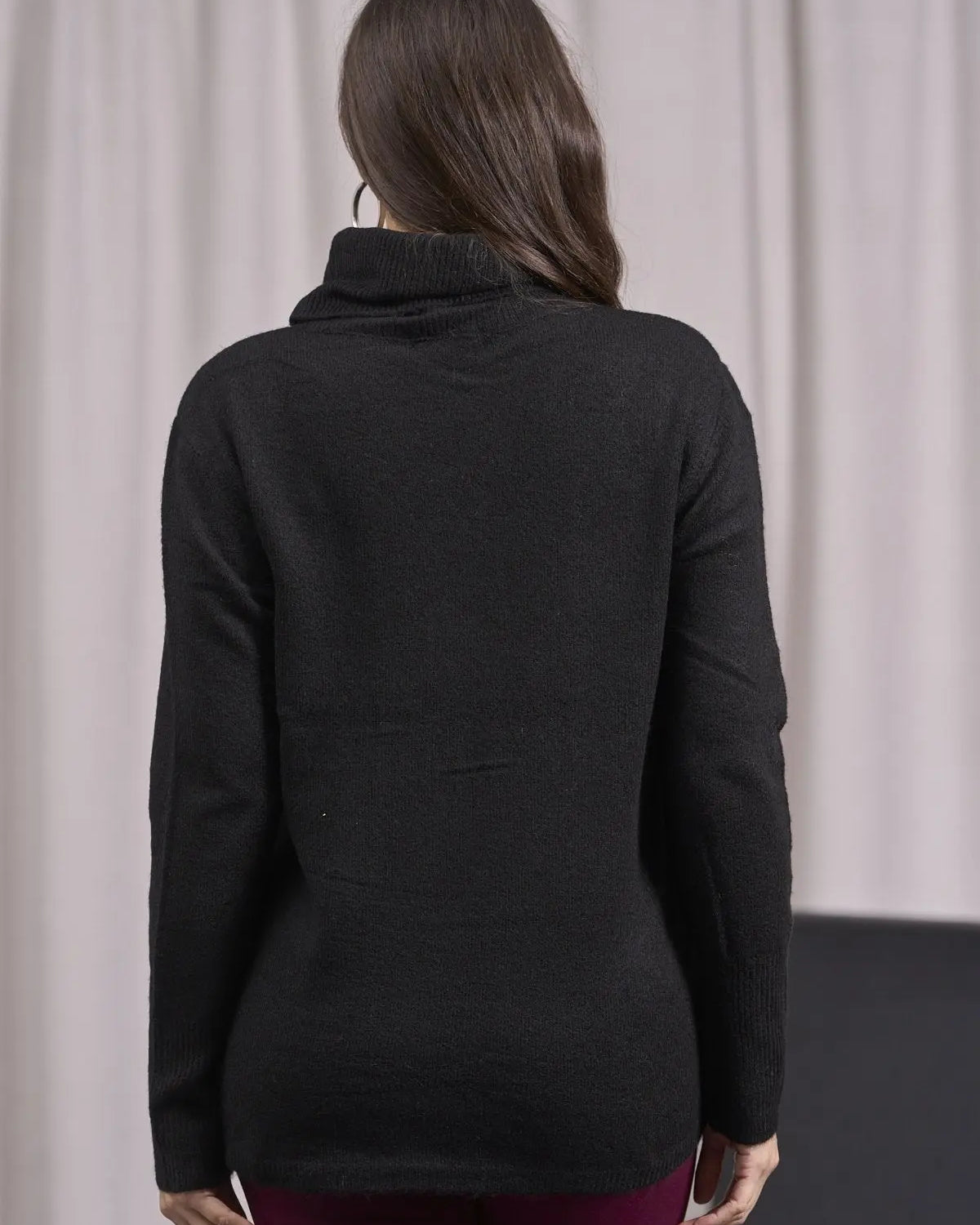 Maglia a collo alto risvoltato e spacchi NERO DORABELLA