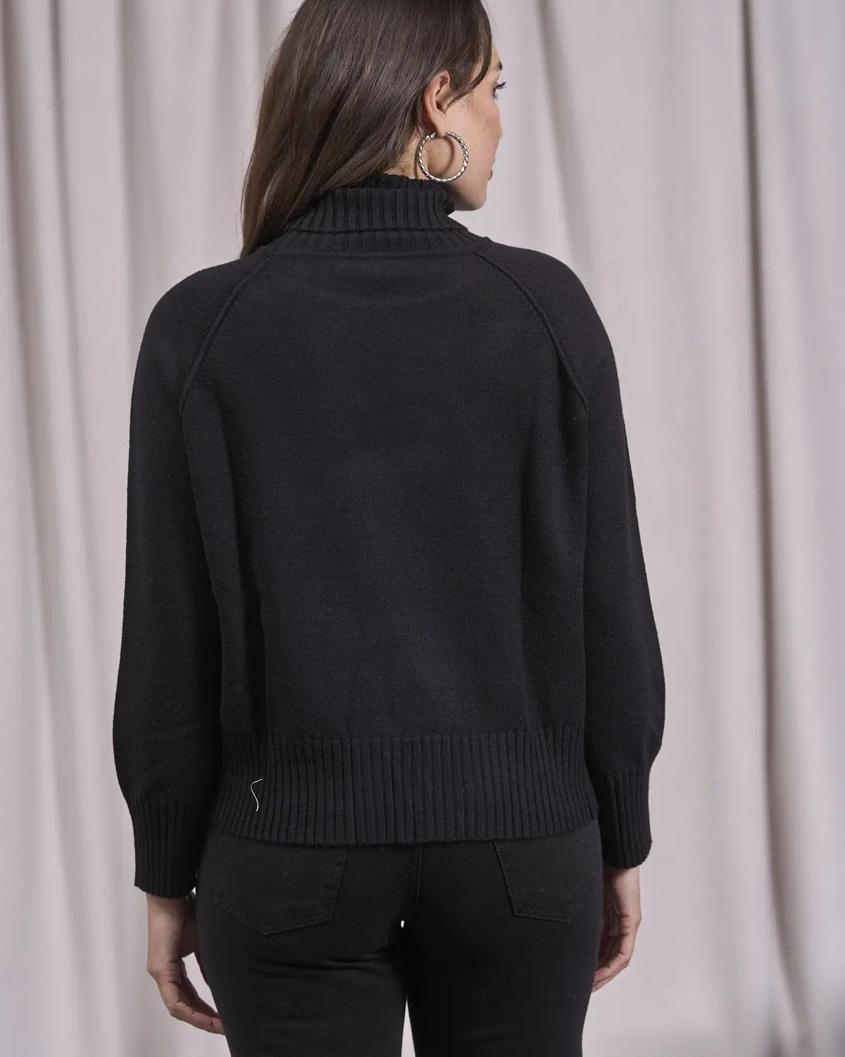 Maglia a collo alto, manica raglan e costine NERO IRONICA