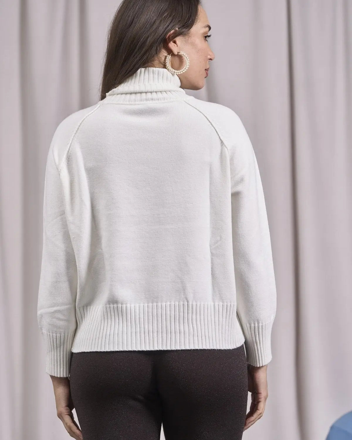 Maglia a collo alto, manica raglan e costine OFF WHITE IRONICA