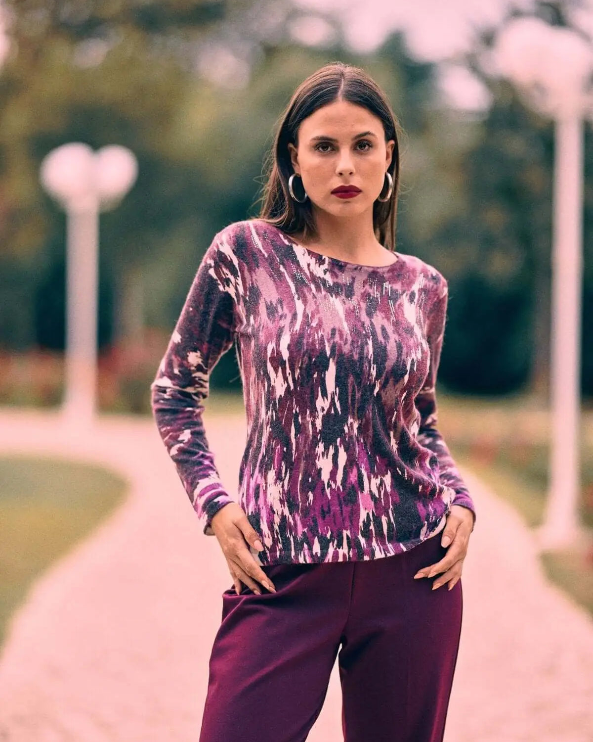 Maglia a fantasia all over con strass PRUGNA DORABELLA