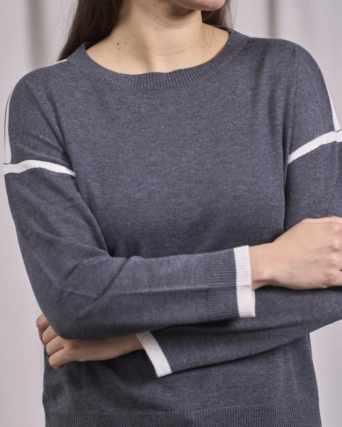 Maglia a girocollo con contorni a contrasto ANTRACITE IRONICA