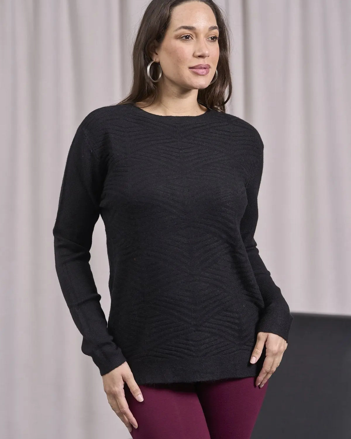 Maglia a girocollo con motivo frontale NERO DORABELLA