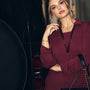 Maglia a maniche lunghe con scollo a V con inserto in paillettes tono su tono BURGUNDY DORABELLA PIU'