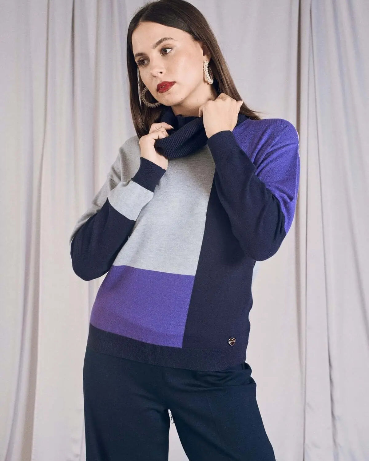 Maglia a optical con collo alto removibile BLU DORABELLA