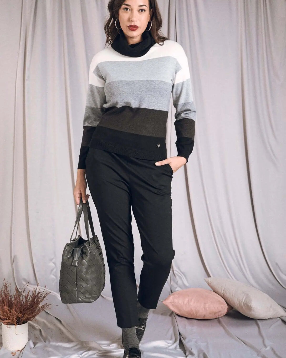 Maglia a righe con collo alto removibile NERO DORABELLA