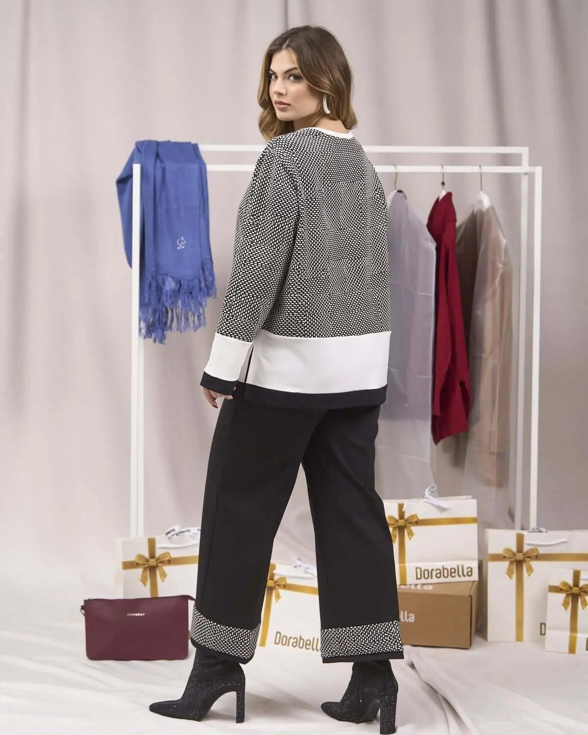 Maglia bicolor con pattine e inserti fantasia NERO DORABELLA PIU'