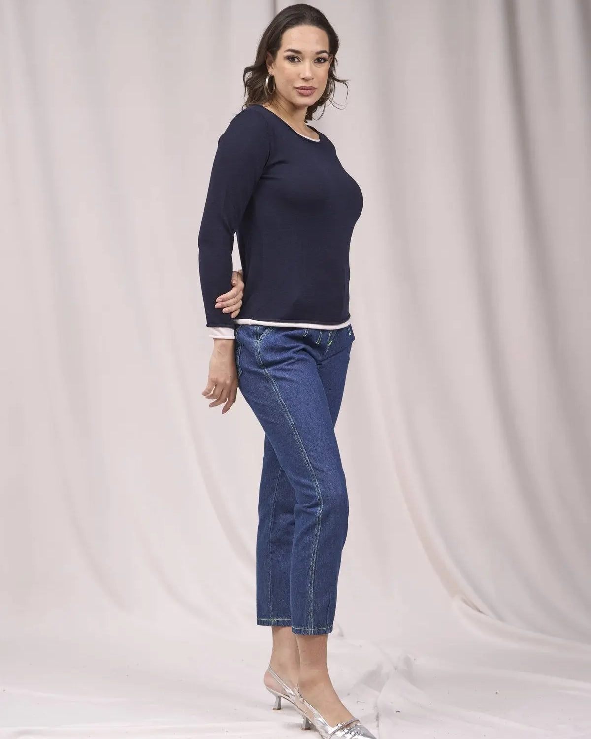 Maglia bicolor girocollo con orli a taglio vivo BLU IRONICA