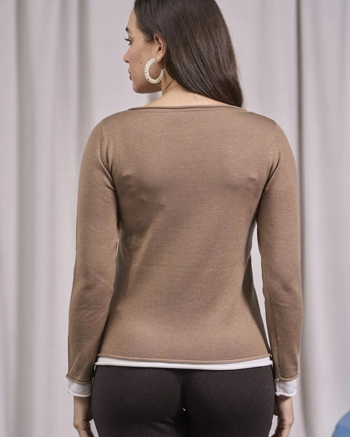 Maglia bicolor girocollo con orli a taglio vivo CAMMELLO IRONICA