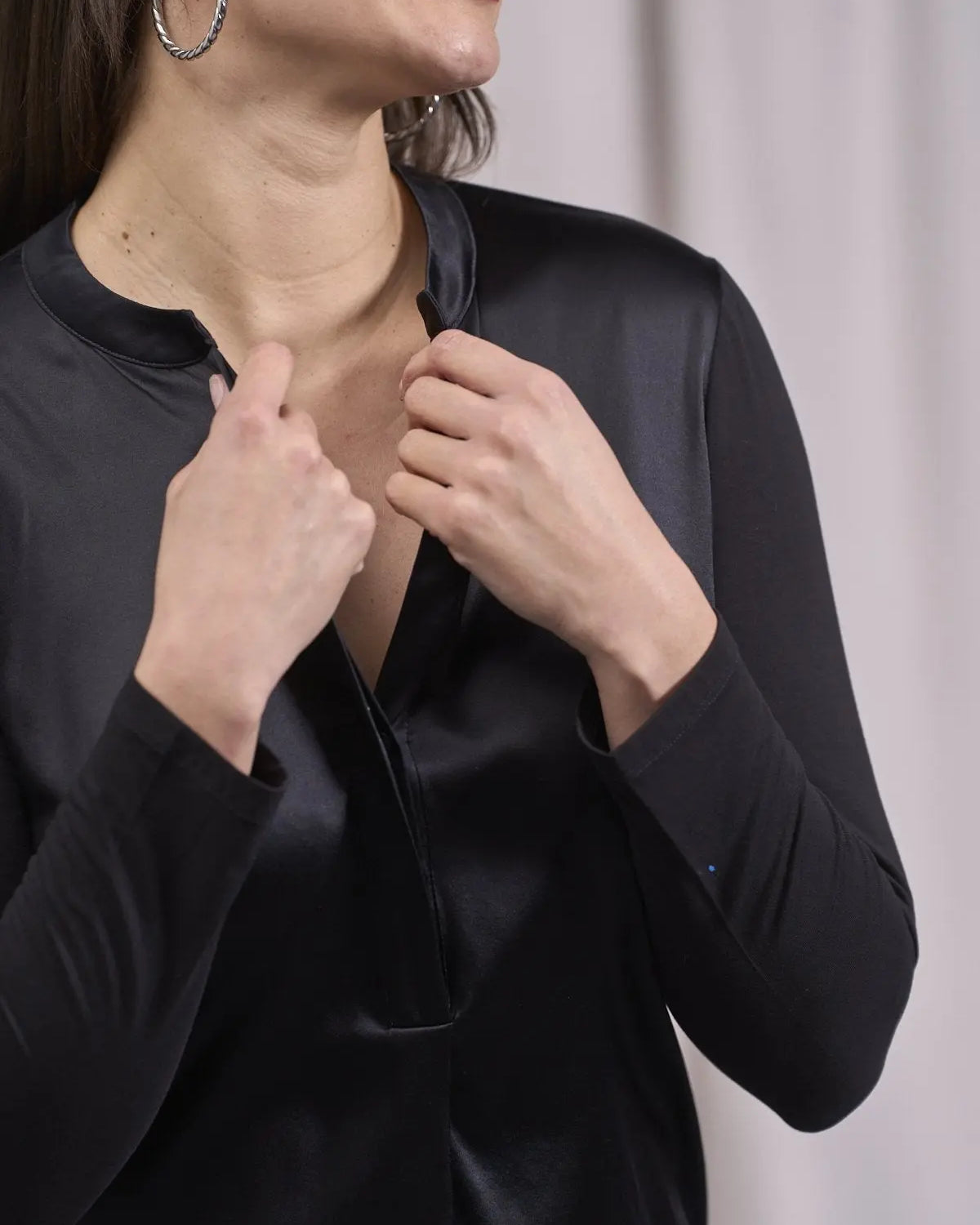 Maglia bimaterica con colletto a pistagna NERO IRONICA