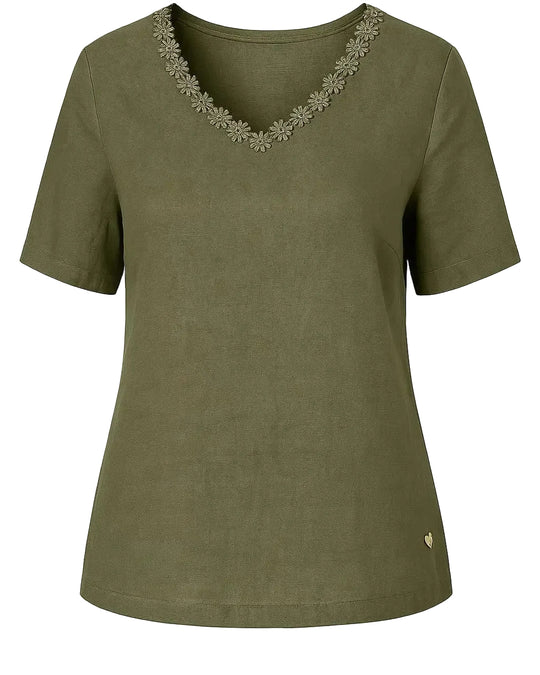 Maglia con a mezze maniche con passamaneria sullo scollo a V DORABELLA