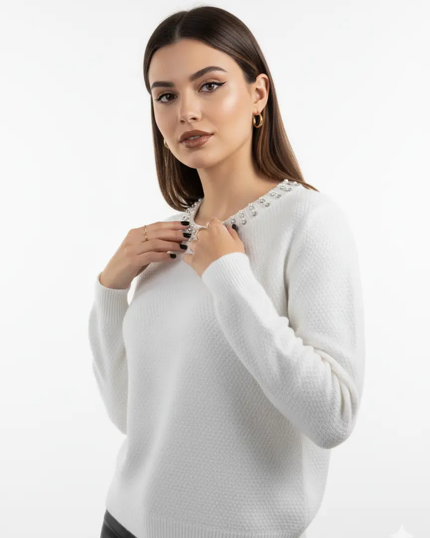 Maglia con applicazioni al girocollo DORABELLA