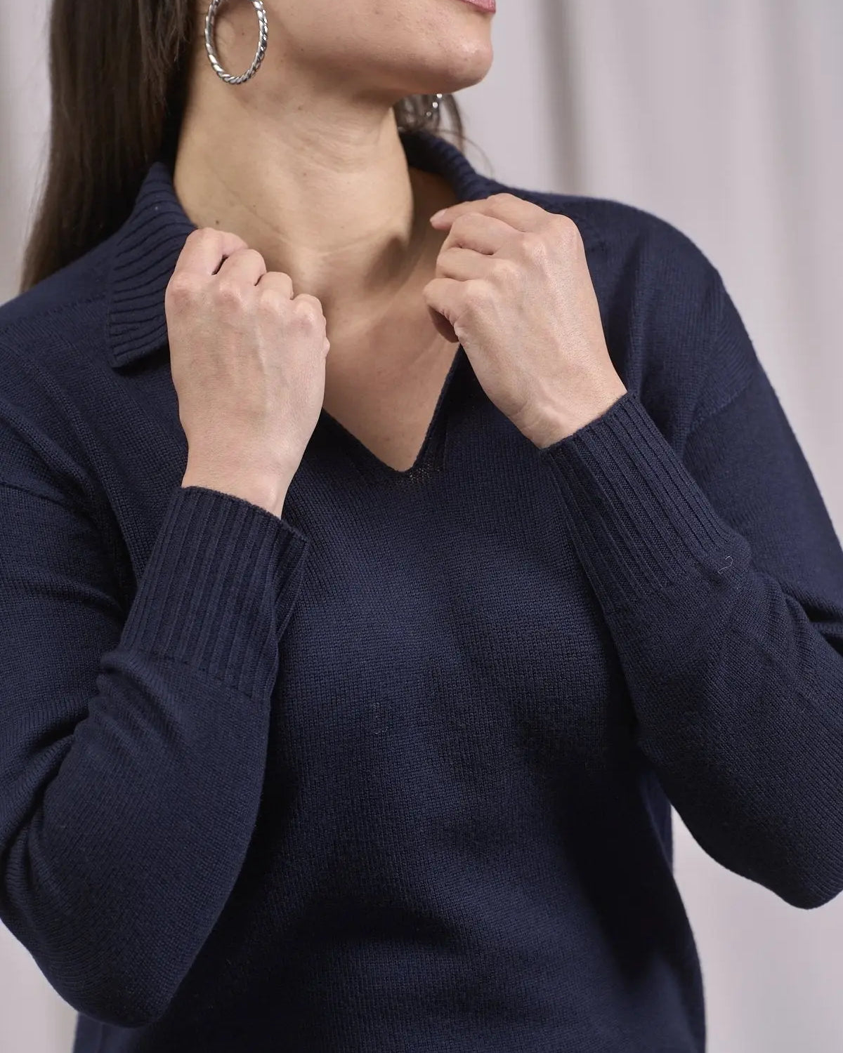 Maglia con colletto e scollo a V BLU IRONICA