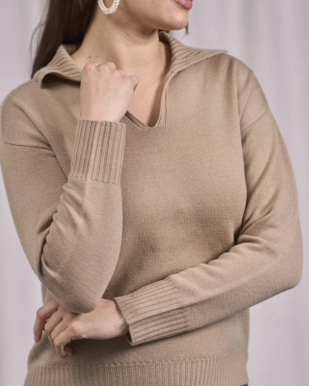 Maglia con colletto e scollo a V CAMMELLO IRONICA