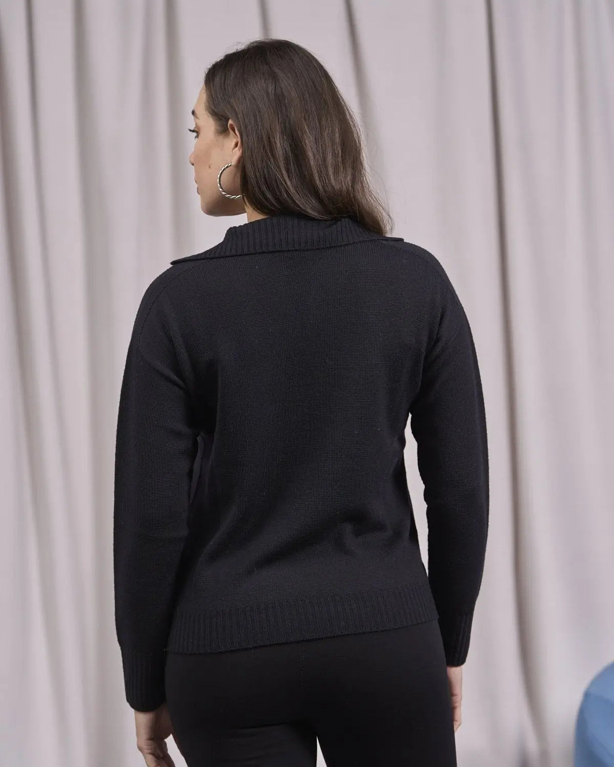 Maglia con colletto e scollo a V NERO IRONICA