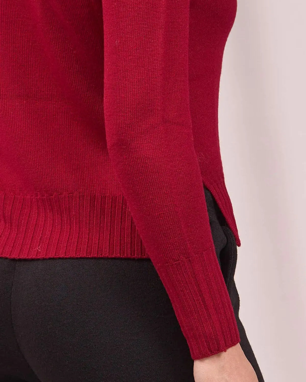 Maglia con inserti a coste larghe e spacchi BORDEAUX IRONICA