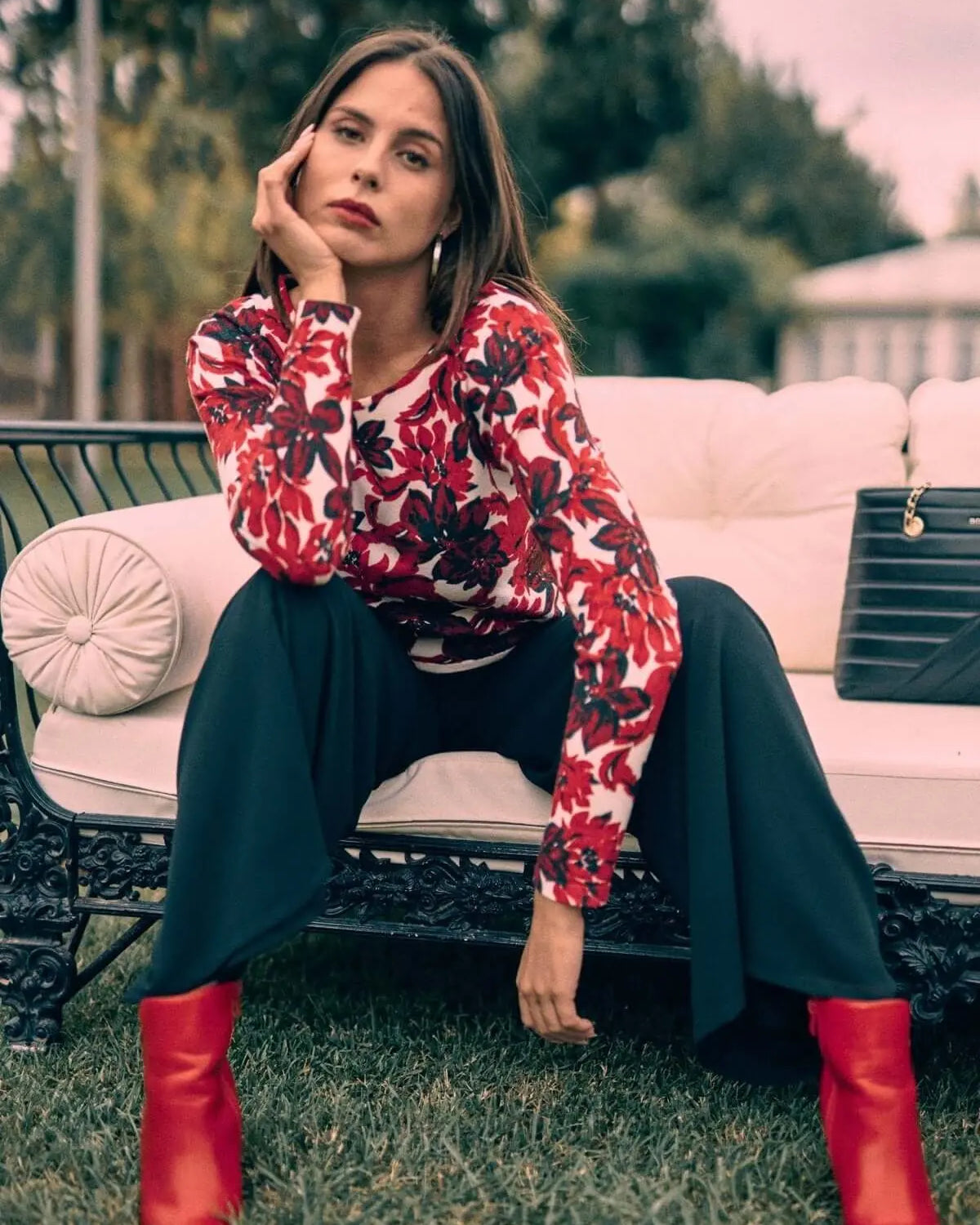 Maglia con motivo floreale all over BURGUNDY DORABELLA