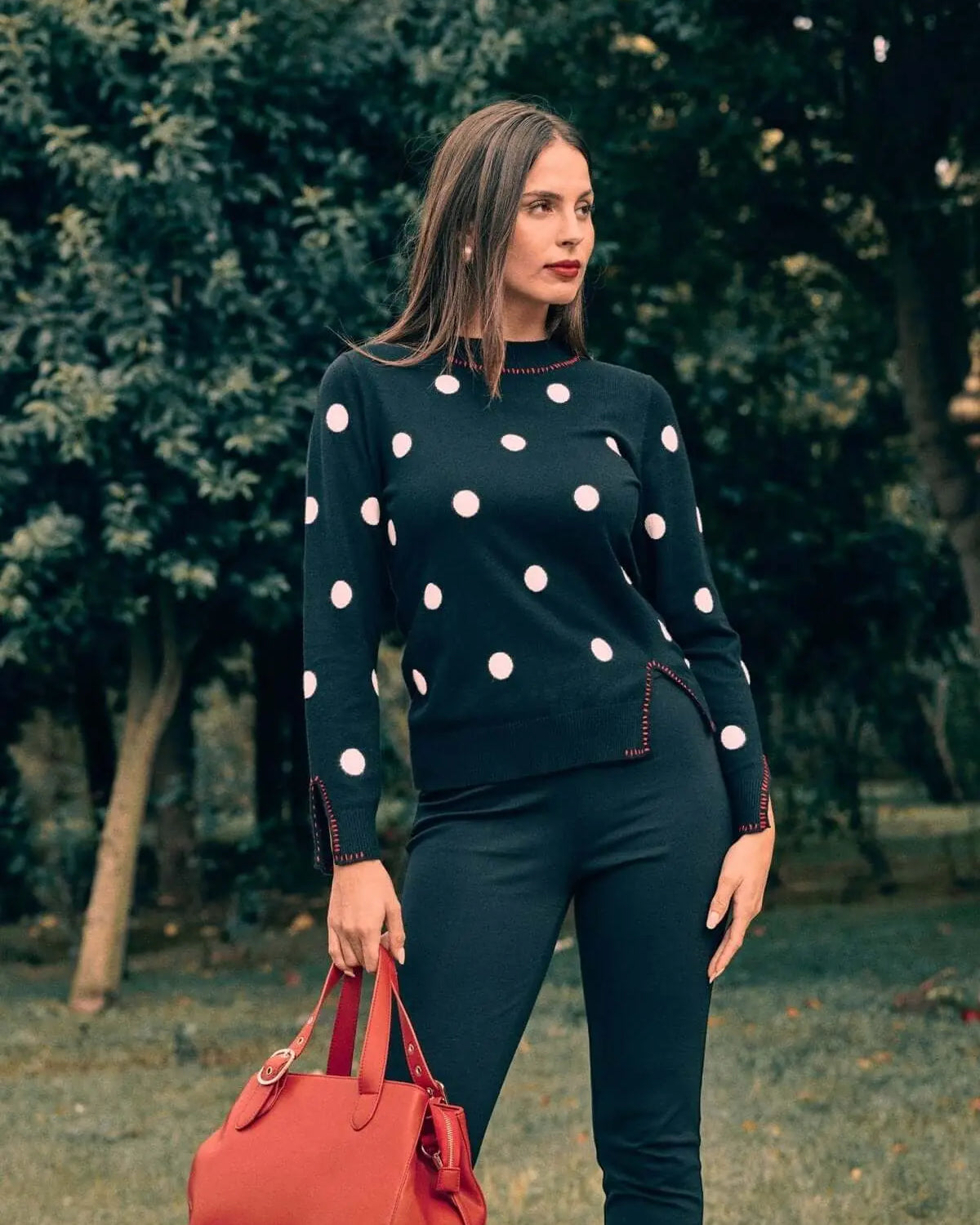 Maglia con motivo pois all over e cuciture a contrasto NERO DORABELLA XL