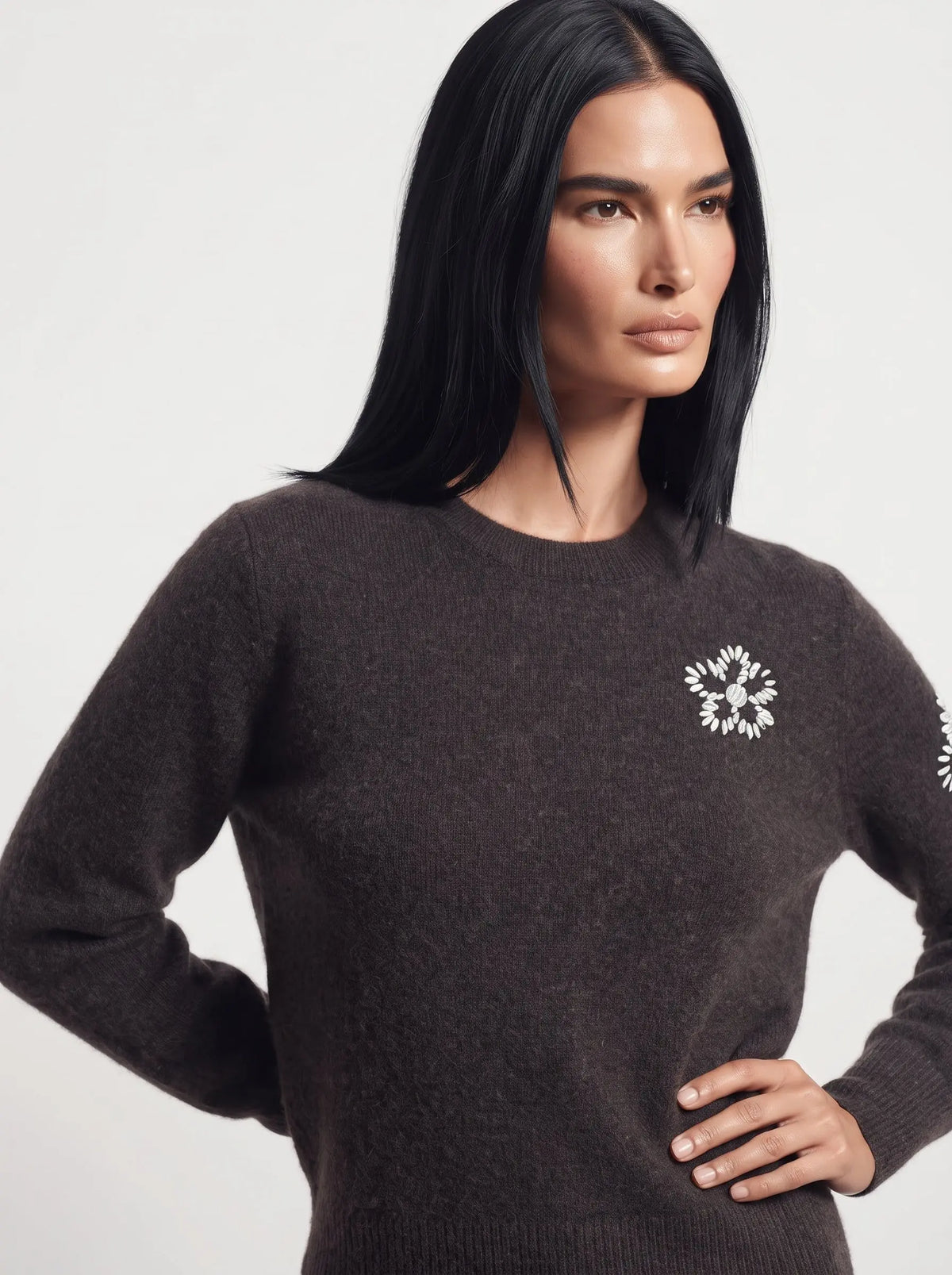 Maglia con ricamo fiori DORABELLA