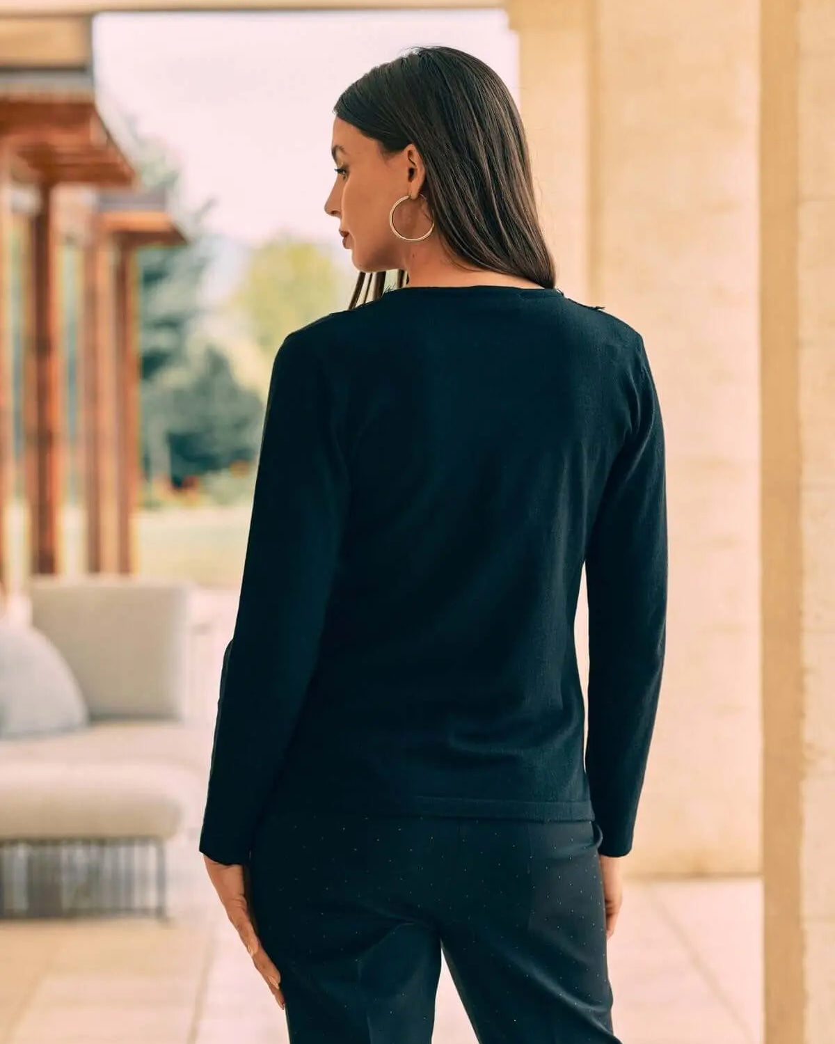 Maglia con scollo a V con applicazioni in pizzo NERO DORABELLA