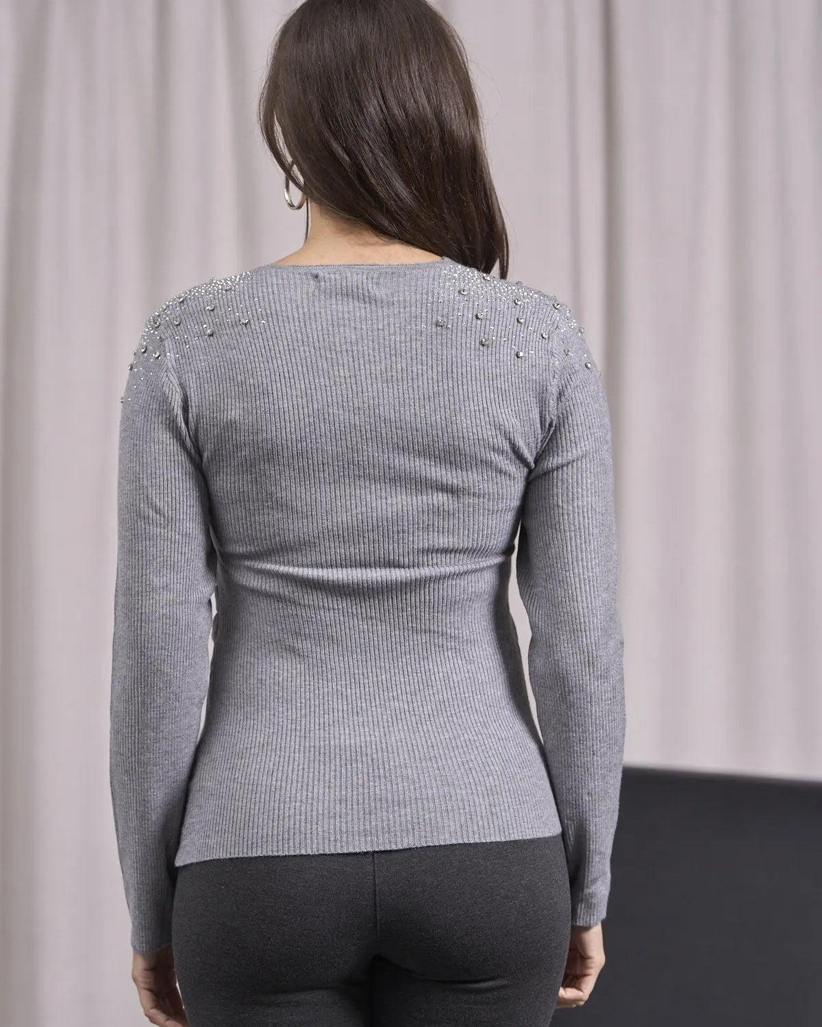 Maglia con scollo incrociato e strass su spalle GRIGIO DORABELLA