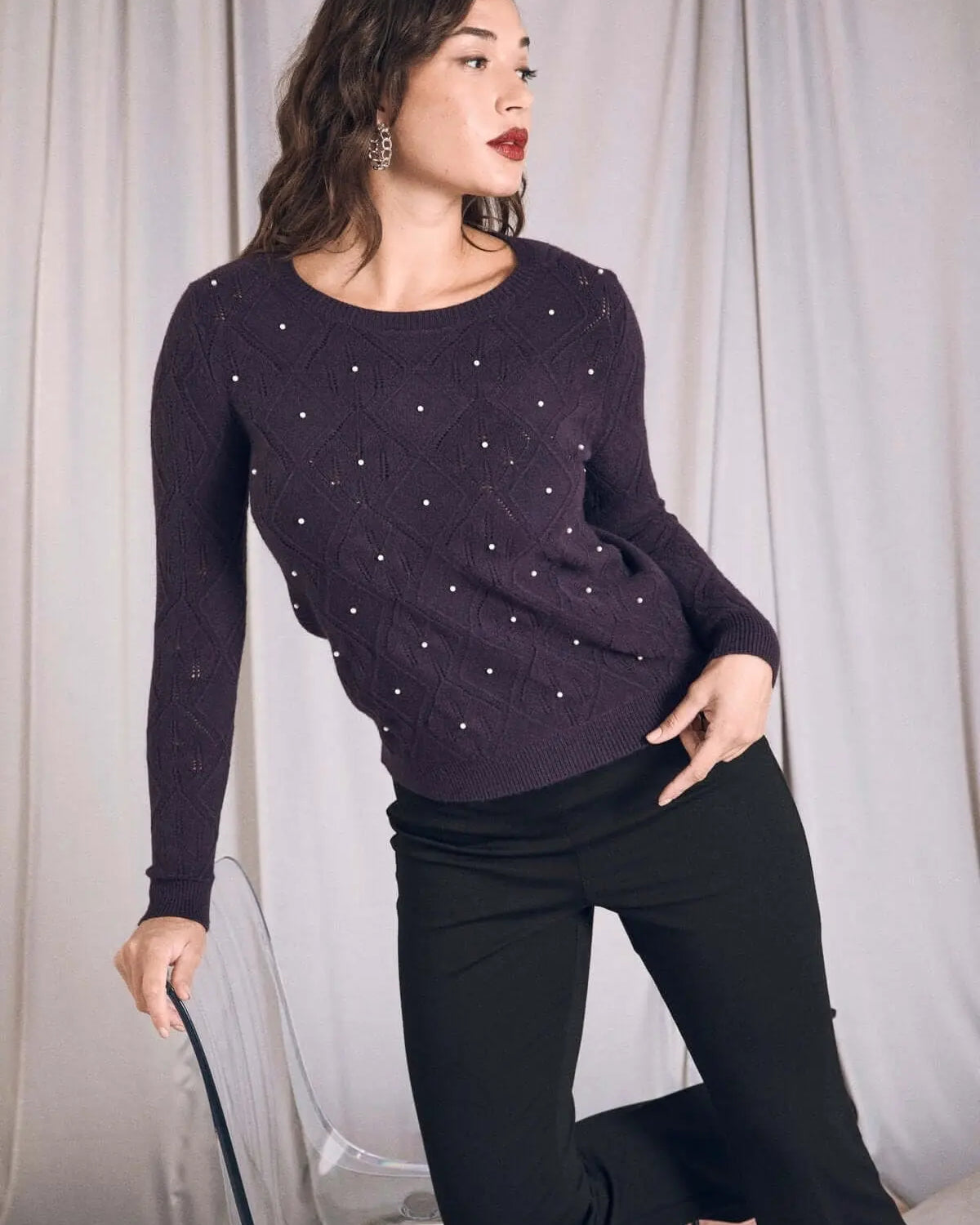 Maglia girocollo a motivo rombi e perle applicate PRUGNA DORABELLA