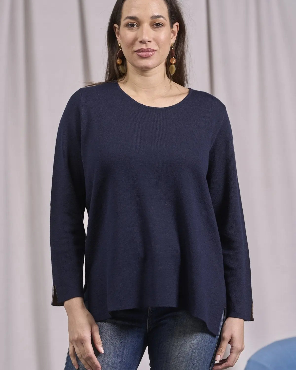 Maglia girocollo bicolor con spacchi BLU IRONICA