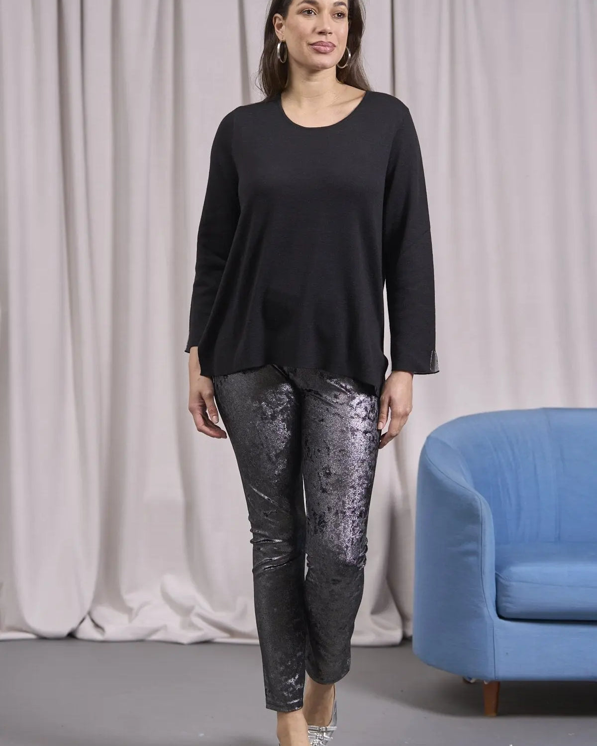 Maglia girocollo bicolor con spacchi NERO IRONICA