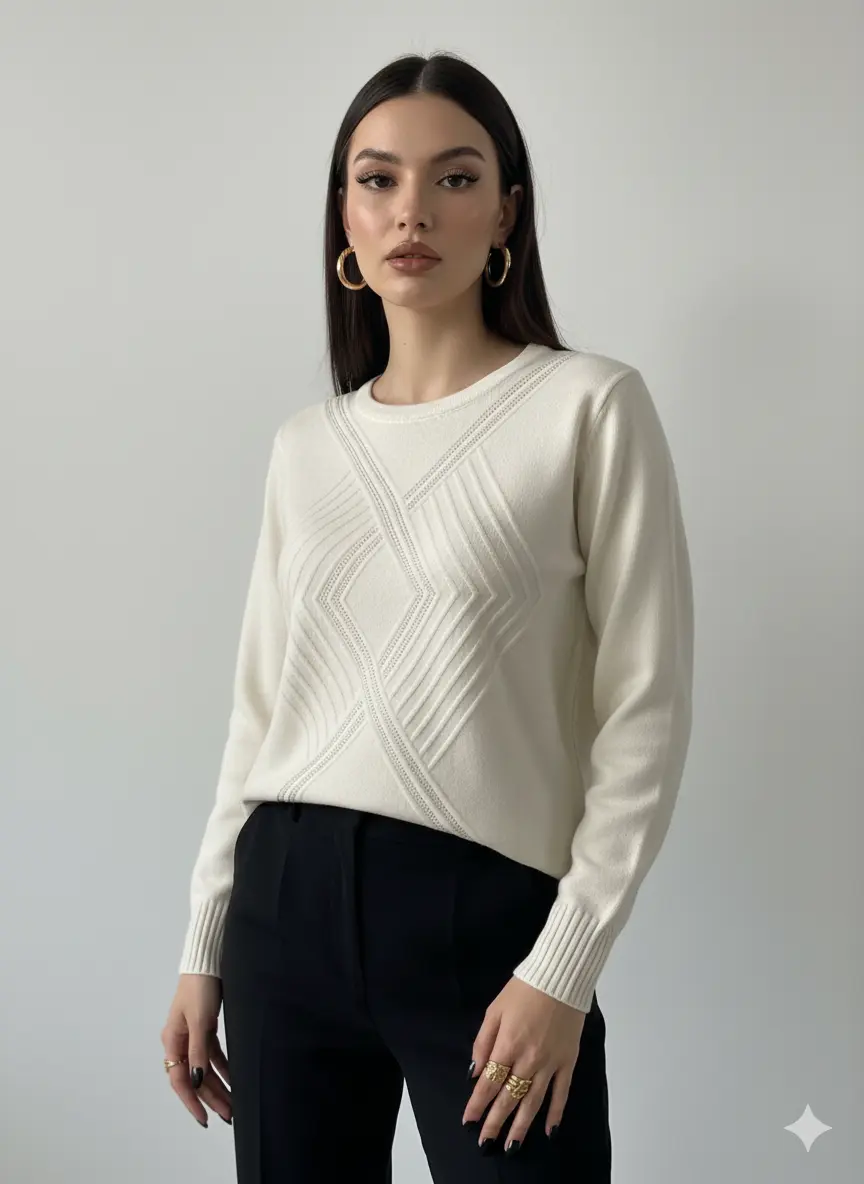 Maglia girocollo con applicazioni frontali DORABELLA