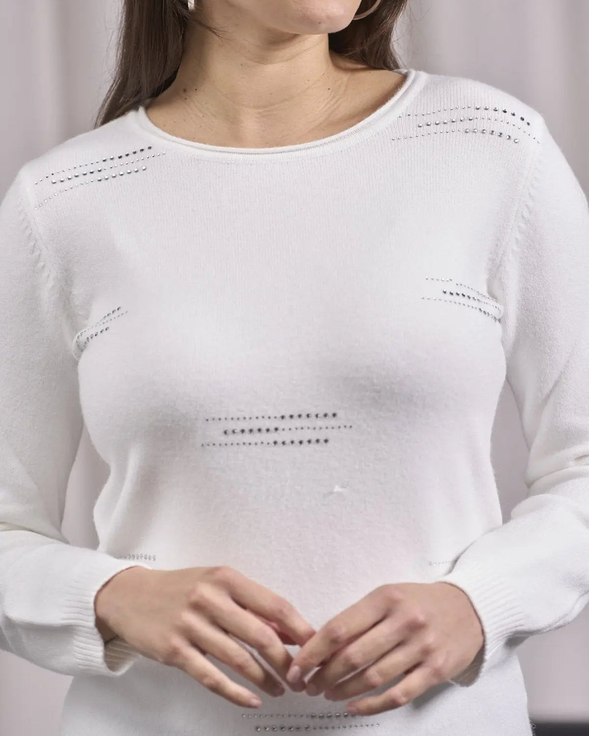 Maglia girocollo con applicazioni strass frontali PANNA DORABELLA XXL