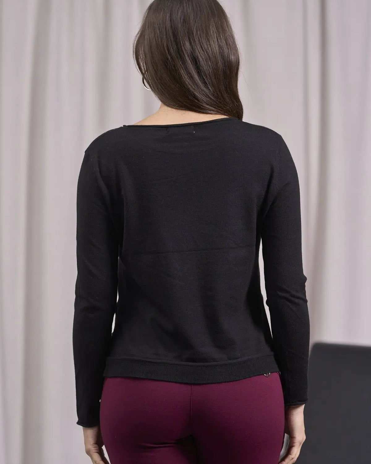 Maglia girocollo con borchie frontali NERO DORABELLA