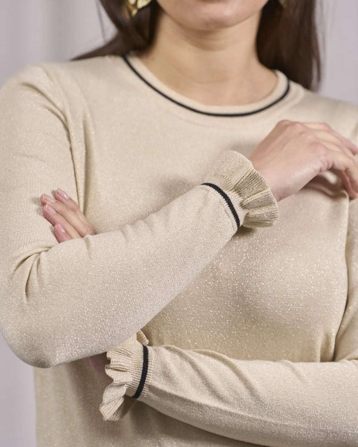 Maglia girocollo con costine e volant ai polsi AVORIO DORABELLA