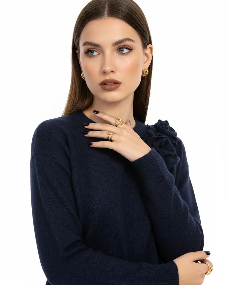 Maglia girocollo con fiori applicati DORABELLA