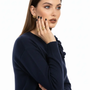 Maglia girocollo con fiori applicati DORABELLA