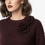 Maglia girocollo con fiori applicati DORABELLA