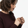 Maglia girocollo con fiori applicati DORABELLA
