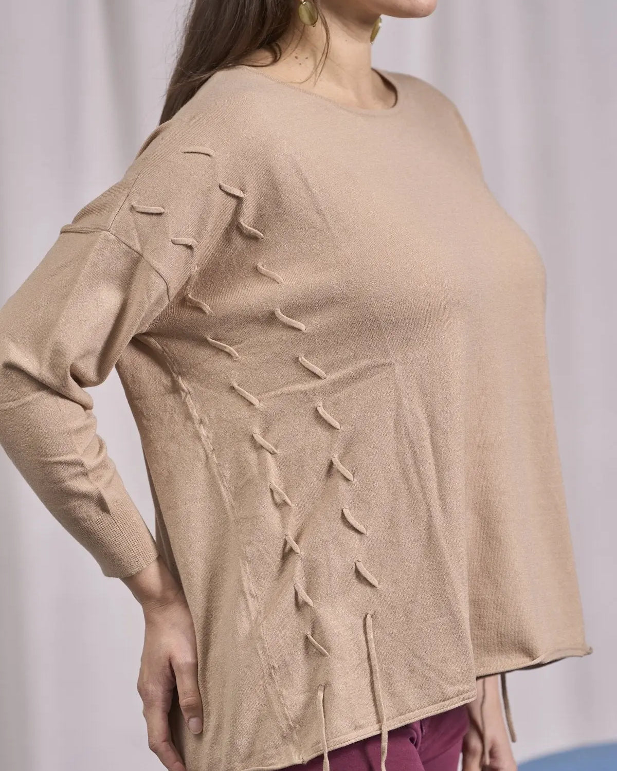 Maglia girocollo con intrecci frontali CAMMELLO IRONICA