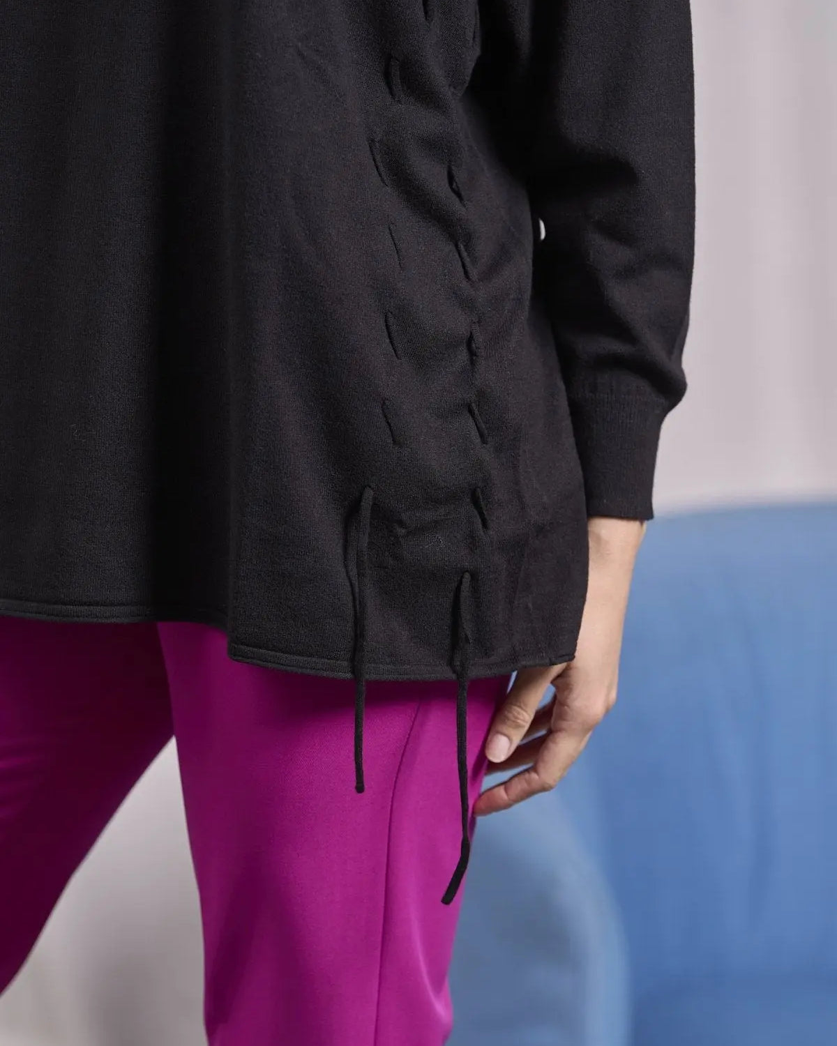 Maglia girocollo con intrecci frontali NERO IRONICA