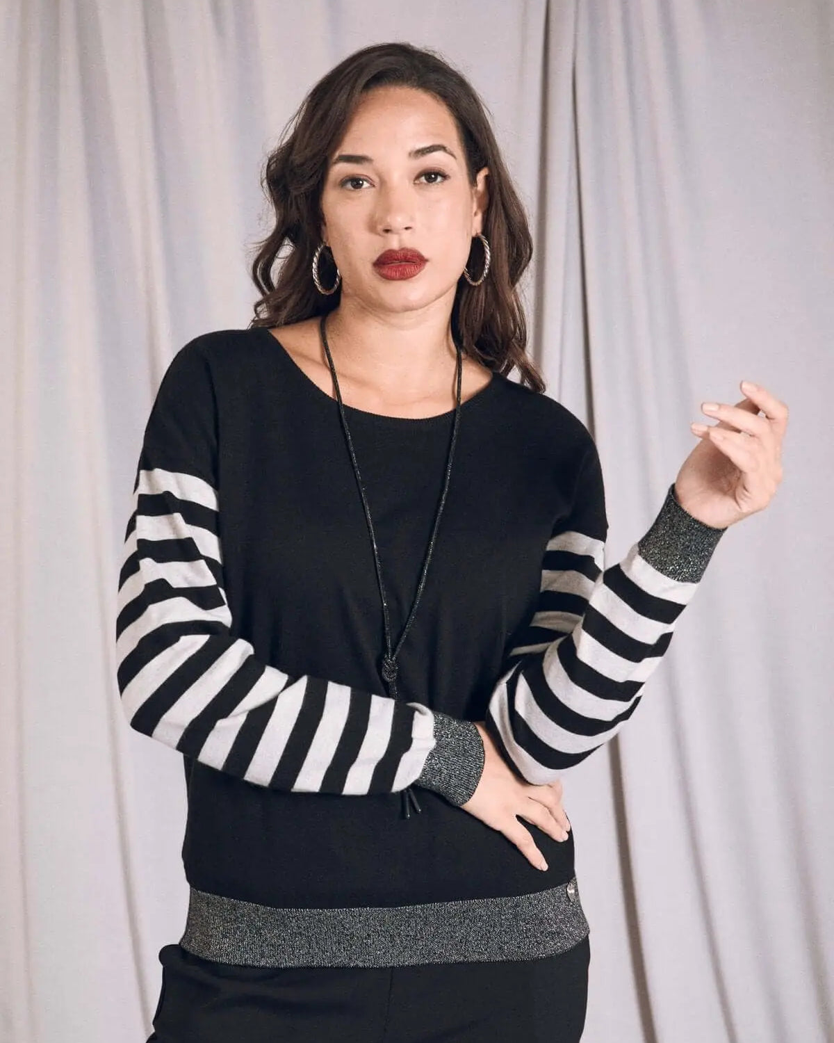 Maglia girocollo con motivo a righe e inserti in lurex NERO DORABELLA